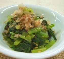 小松菜の麺つゆ和え